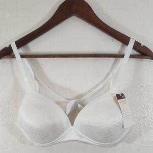Warner's Blissfull Benefits White Bra Size 36 B NWT